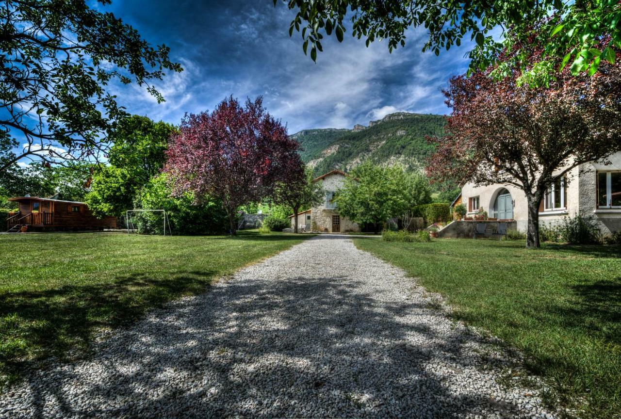 La Roulotte Villa Châtillon-en-Diois Buitenkant foto